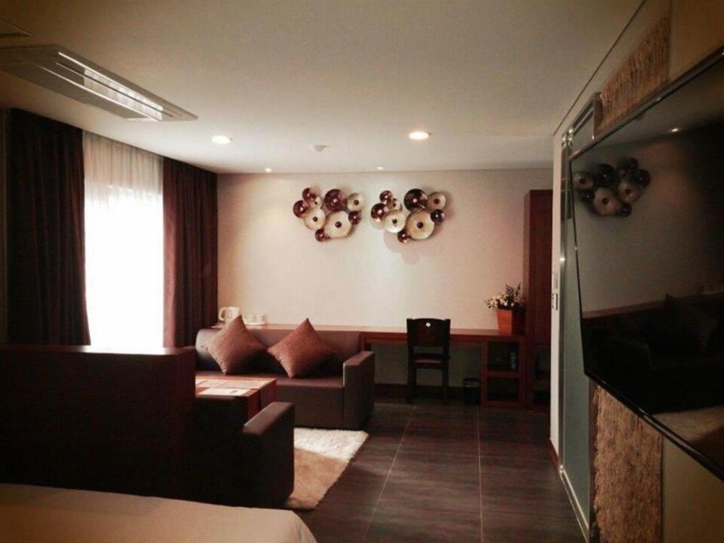 Reve Business Hotel 제주 외부 사진