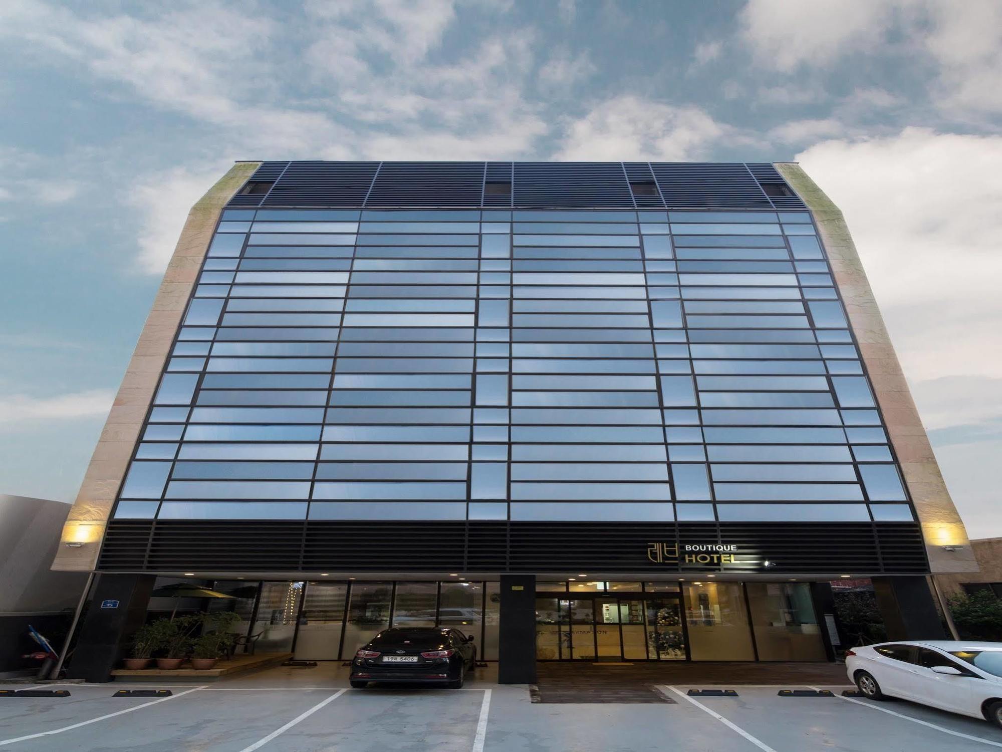 Reve Business Hotel 제주 외부 사진