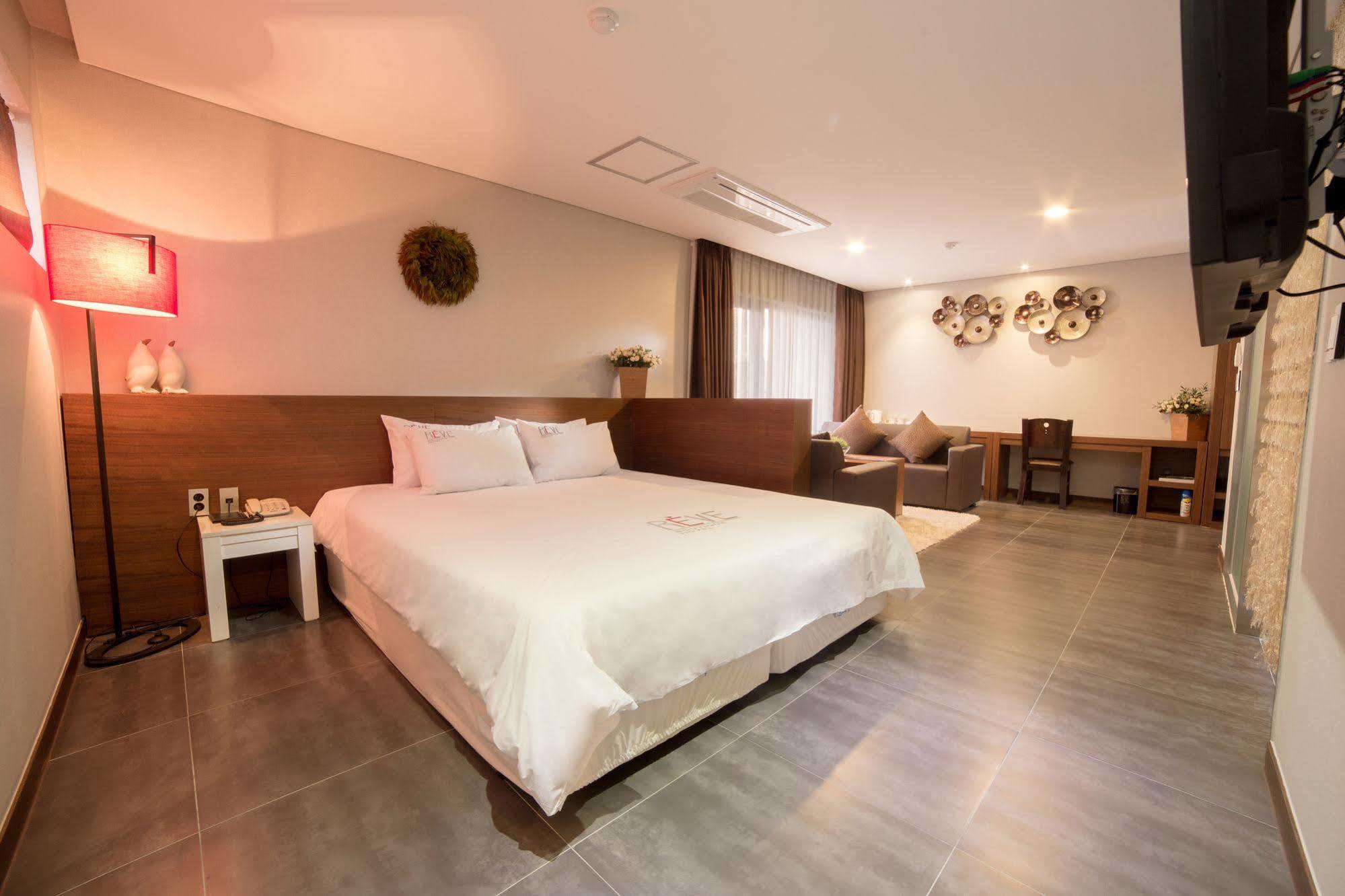 Reve Business Hotel 제주 외부 사진