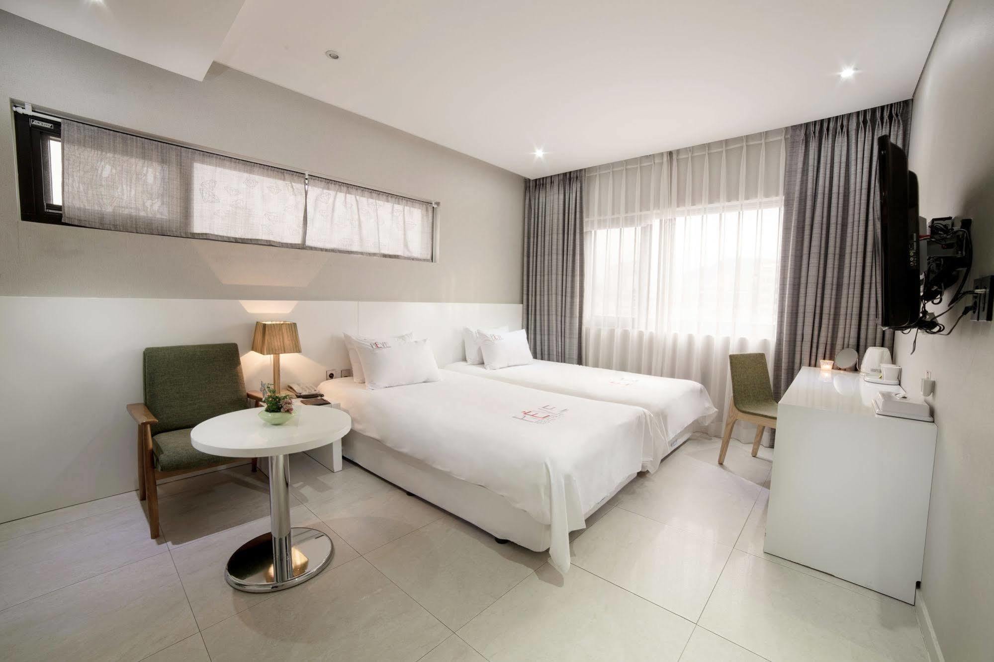 Reve Business Hotel 제주 외부 사진